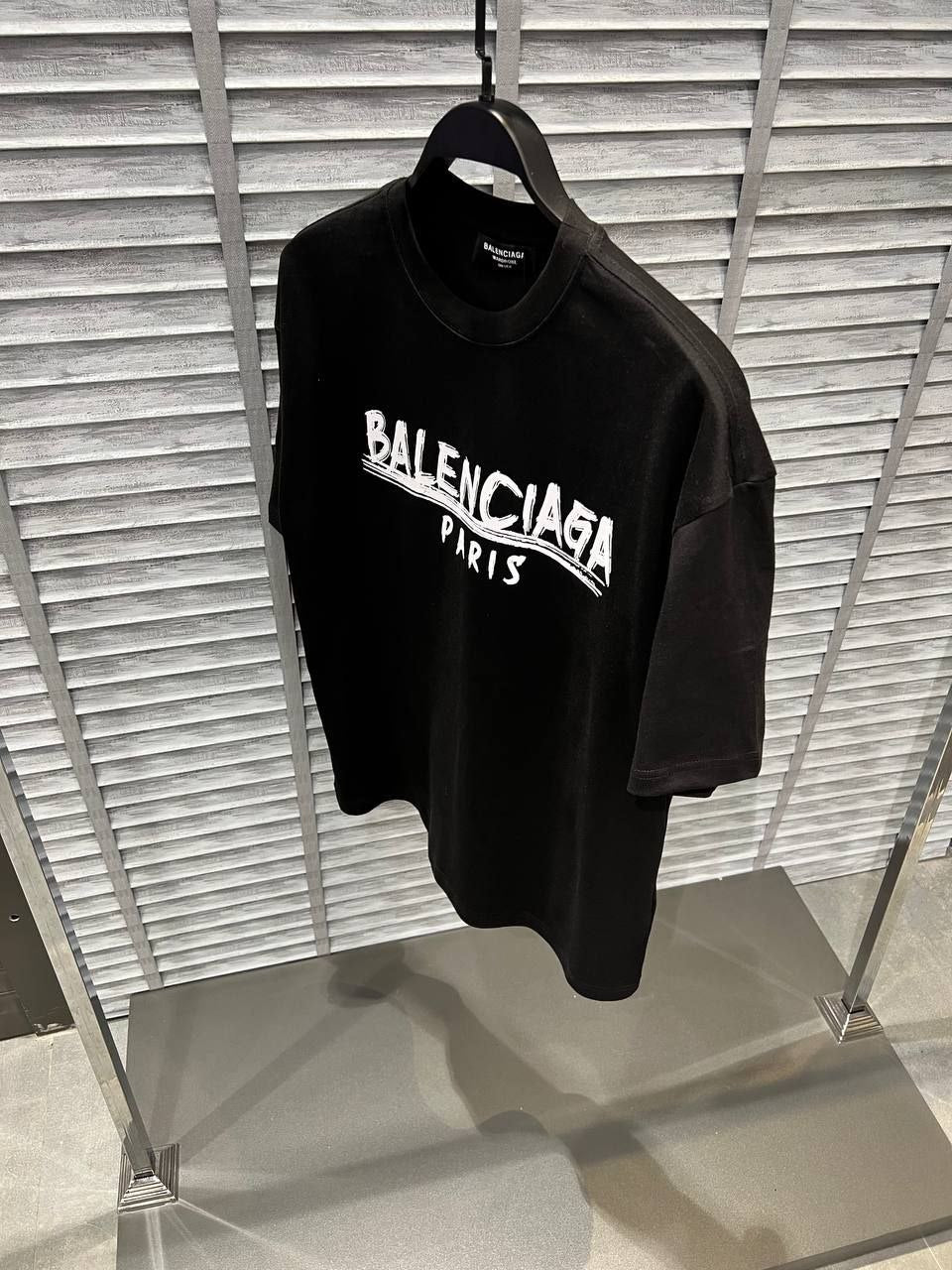 B T-shirt 01